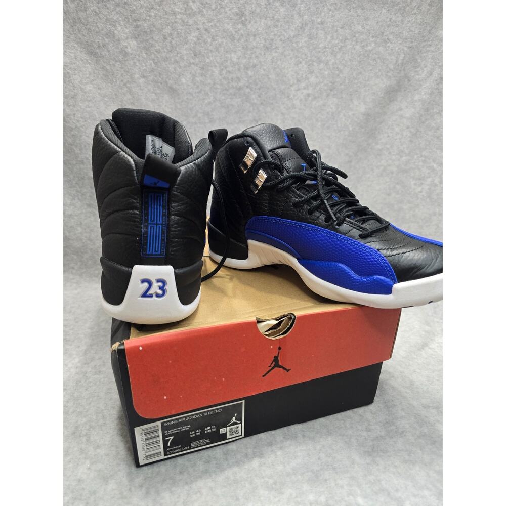 Air Jordan 12 Retro Hyper Royal Womens 7 Black Hyper Royal White AO6068-004 - Picture 2 of 8